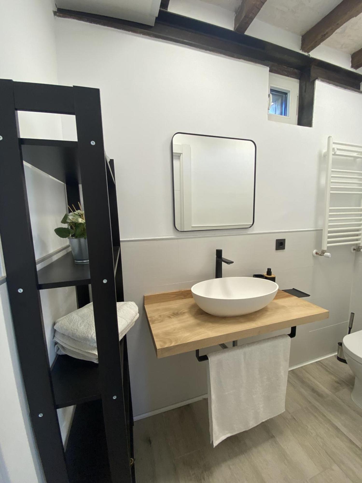 La Casa Del Barbero Villa Torrelavega Bagian luar foto