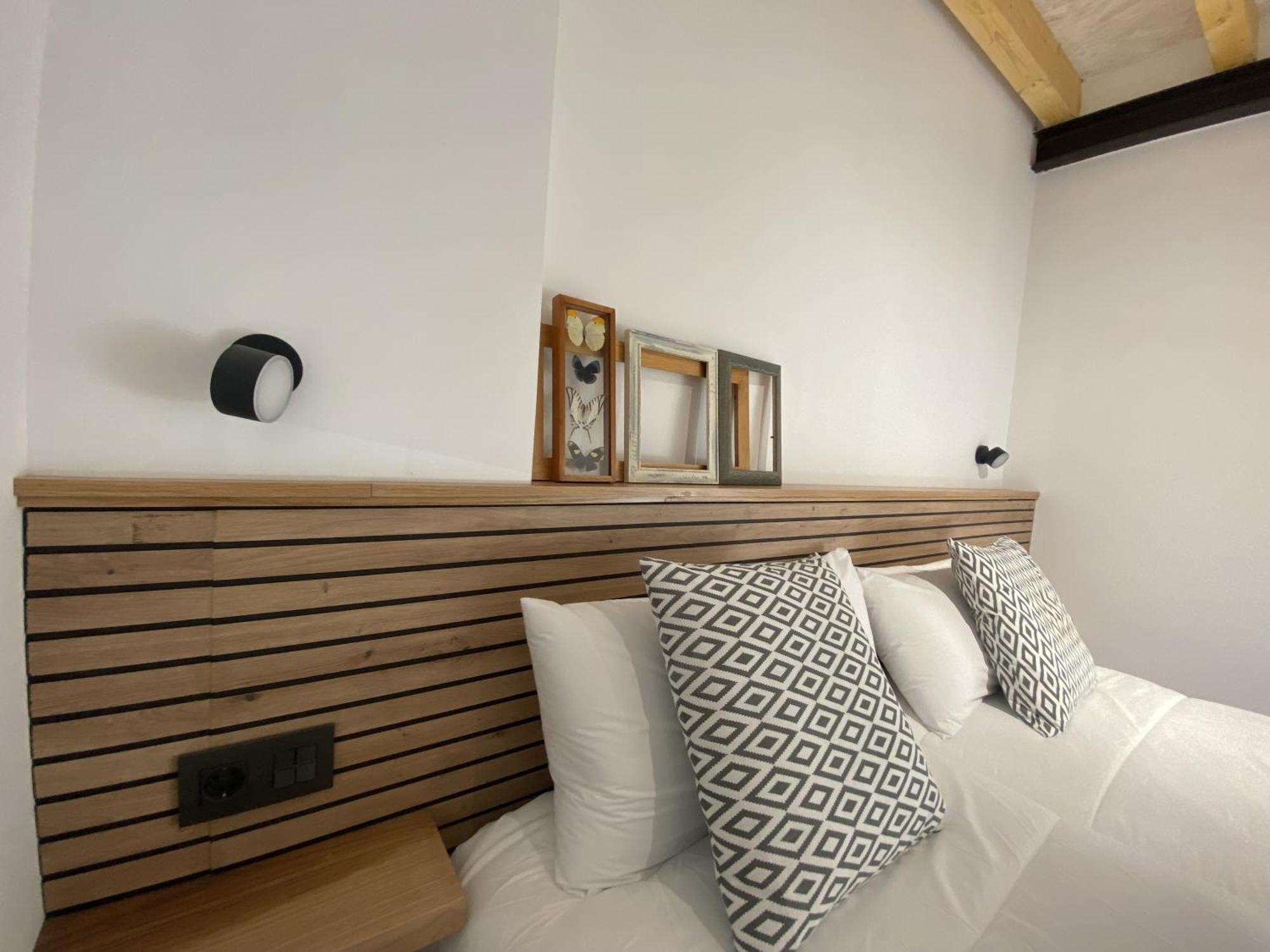 La Casa Del Barbero Villa Torrelavega Bagian luar foto