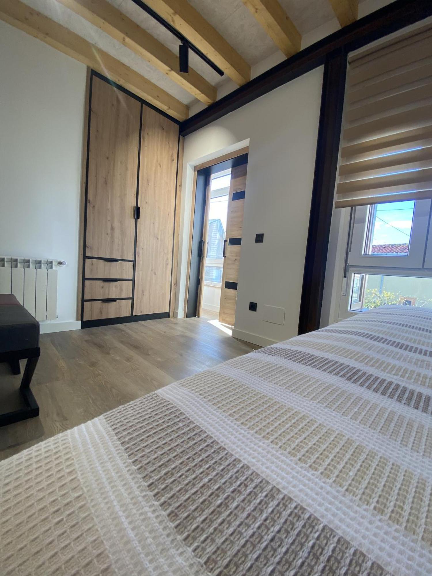 La Casa Del Barbero Villa Torrelavega Bagian luar foto